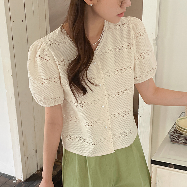 Bonjour Punching Lace Puff Blouse