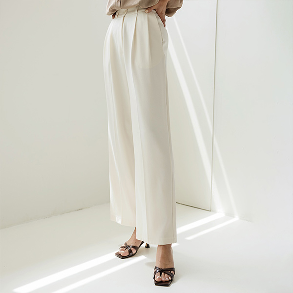 Color Point Back Banding wide fit Slacks