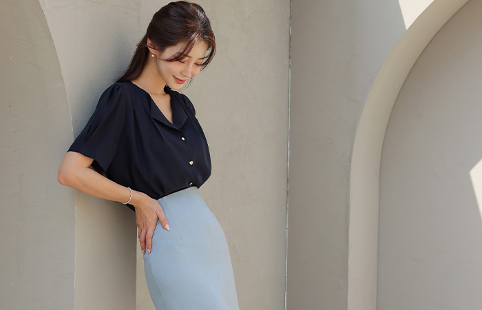 Romantic heart Gold Button Puff Blouse