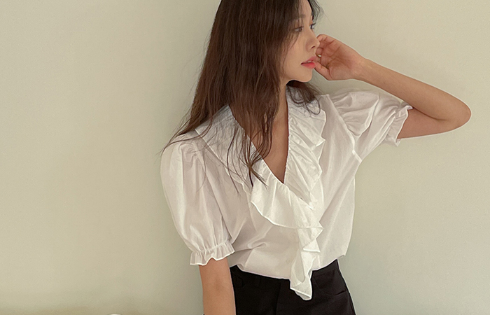Romantic Frill Point Puff Blouse