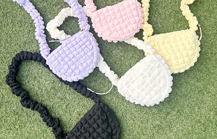 sugar Color Pom Pom String Cross Bag