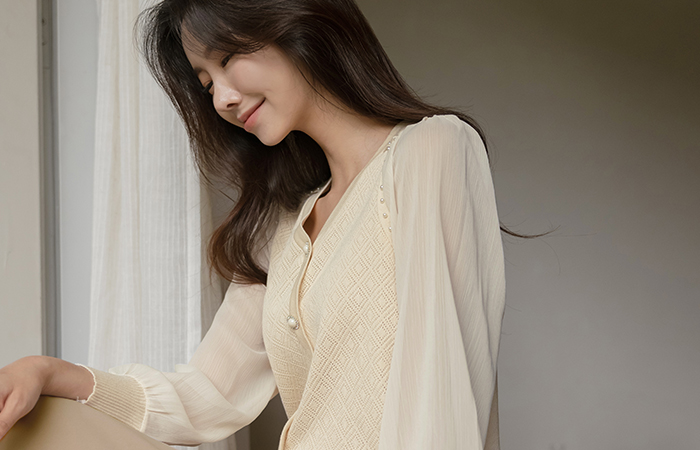 ODE Pearl Point Chiffon Sleeves Knit