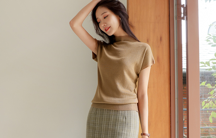 Everywhere comfortable to wear Half-Highneck Cap-Sleeves Knit