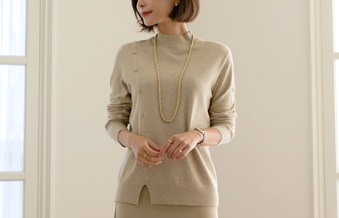 Soft Touch Diagonal Button Point Half-Highneck Knit