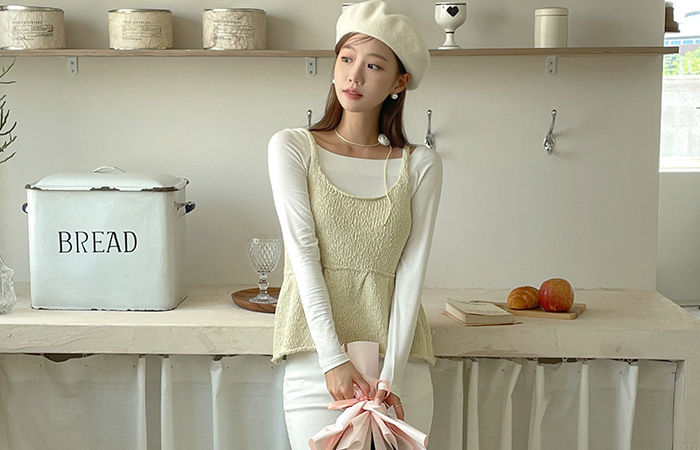 Lovely Silhouette layered Sleeveless shirts Knit