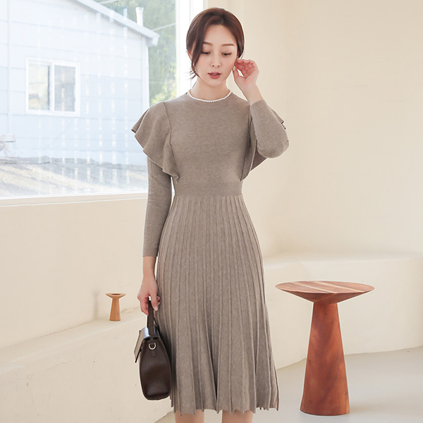 Ruffle wing Back Ribbon Pleats Knit Dress