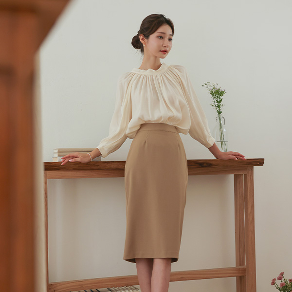 High-Waist Span H-line Midi Skirt