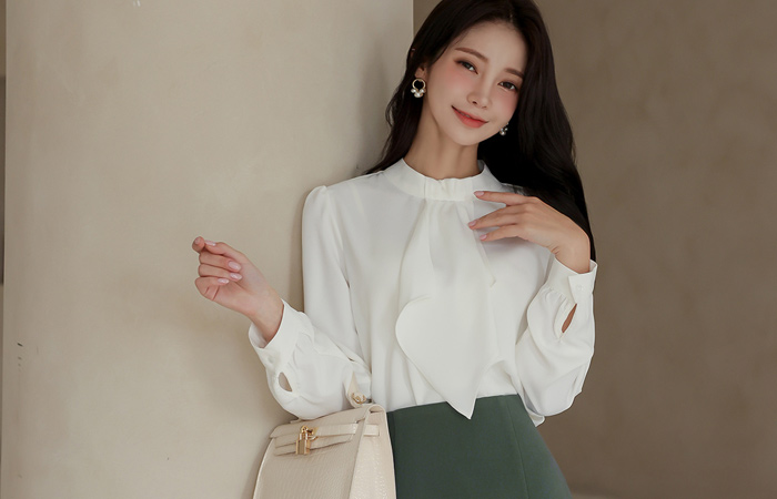 Elegance Wrinkles 보타이넥 Blouse