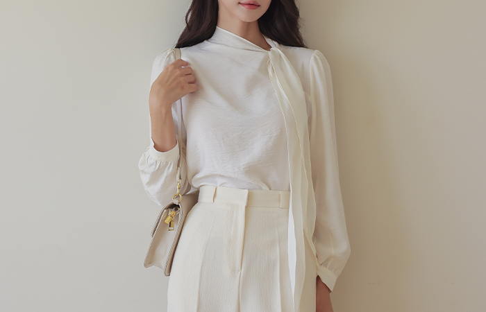 Half-Neck Side Ribbon Tie Blouse