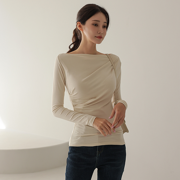 Boat Neck Diagonal Shirring Slim Span T-shirt