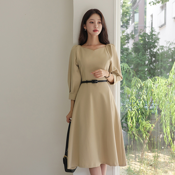 Pintuck Shoulder Heart Neck Flared Dress Ⅱ
