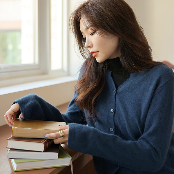 Cozy Raccoon wool Lovely Color Cardigan