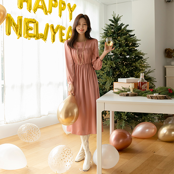 [O:neul] Glossy Shirring slender Mood Long Dress