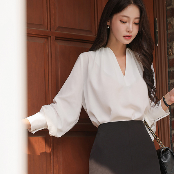Deep VNeck Pintuck Point Blouse