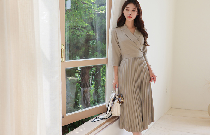 Double Collar Surplice Wrap Pleats Dress