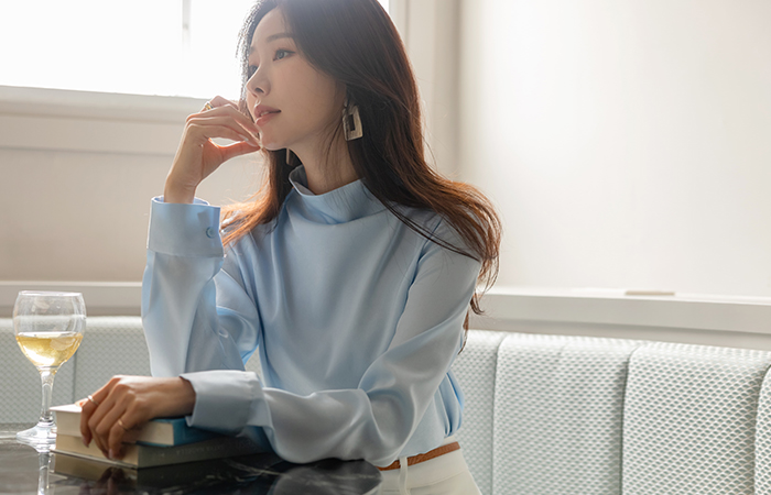 Shining Half-Neck Elegance Blouse III