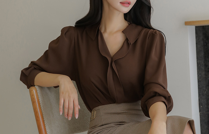 Flat Collar Frill Neck Puff Blouse