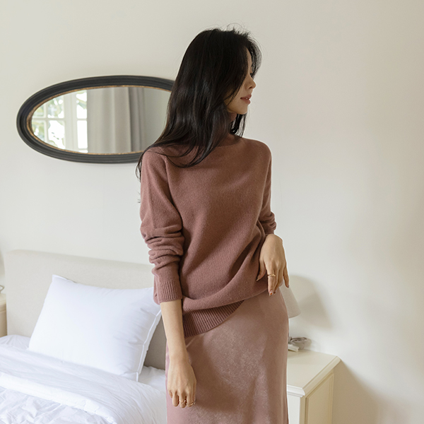 Mood Color raccoon Whole Garment Turtleneck Knit