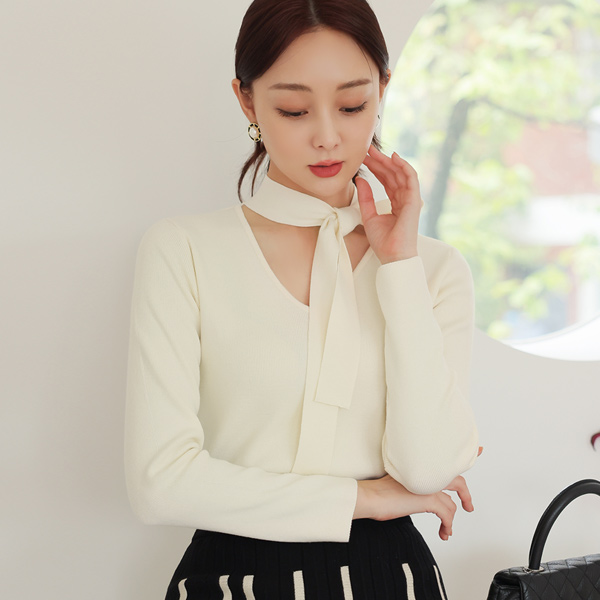 Ribbon Scarf Decoration Knit T-shirt