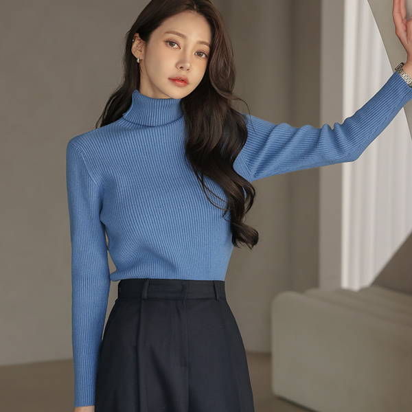 Color Pop Biscos Bold Corduroy Turtleneck Knit