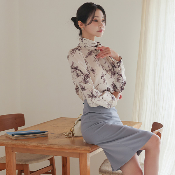 Elegance Flower Printing Scarf-Neck Blouse