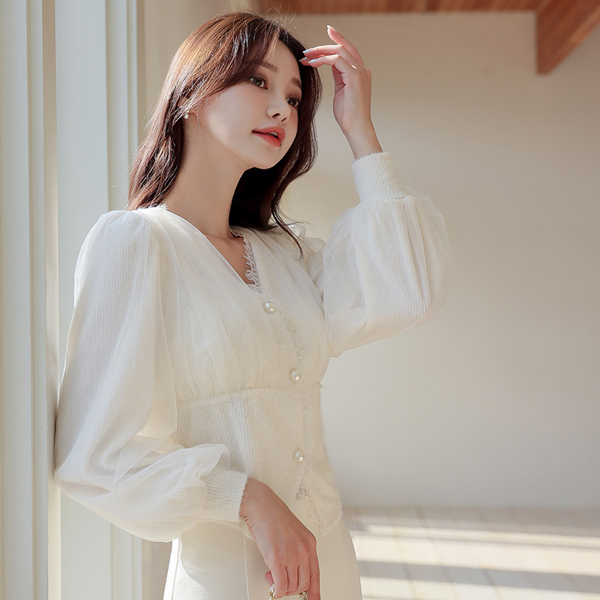 Organza Lace Trimming Knit Blouse