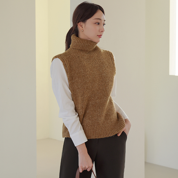 Cozy Wool Alpaca Turtleneck Knit Vest