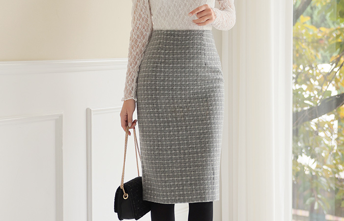 Snow Check Slim H-line Wool Skirt