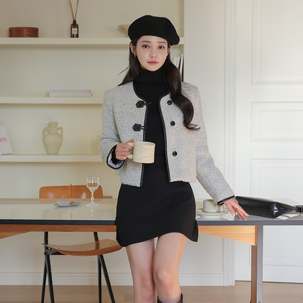 Bouclé Wool Raund neck Duffel Button Jacket (quilted lining)