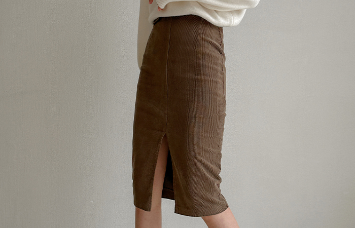 Corduroy Pocket Point Front Slit Skirt