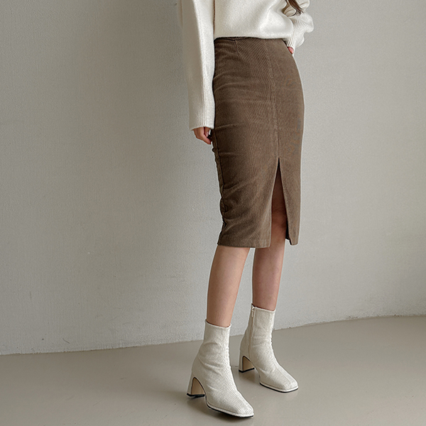Corduroy Pocket Point Front Slit Skirt