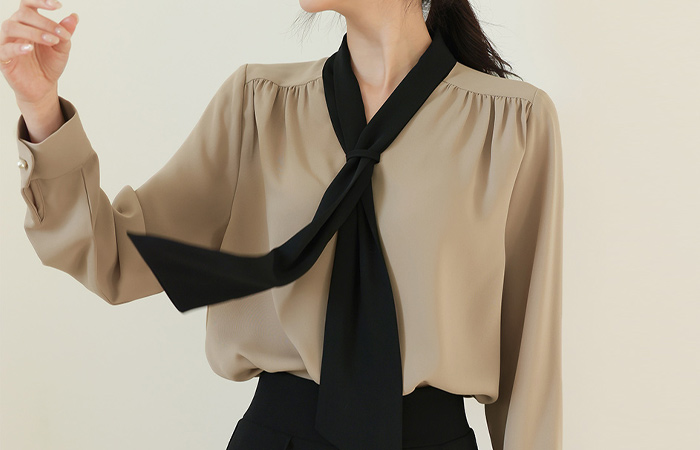 Coloring Tie Shoulder Shrring Blouse