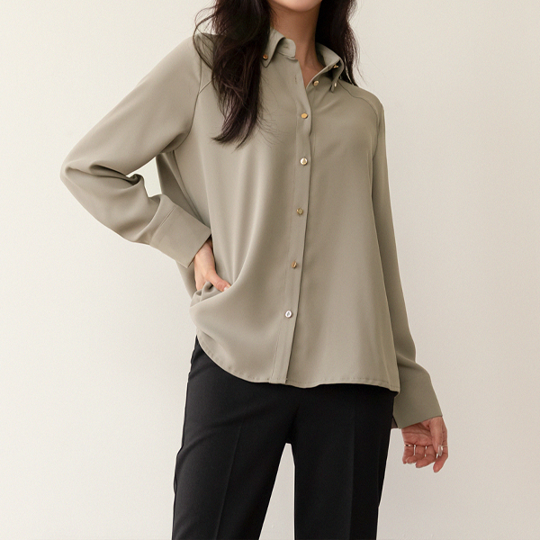 Collar Gold Button Point Blouse