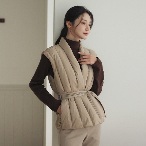 Padding Knit Beads Belted Vest