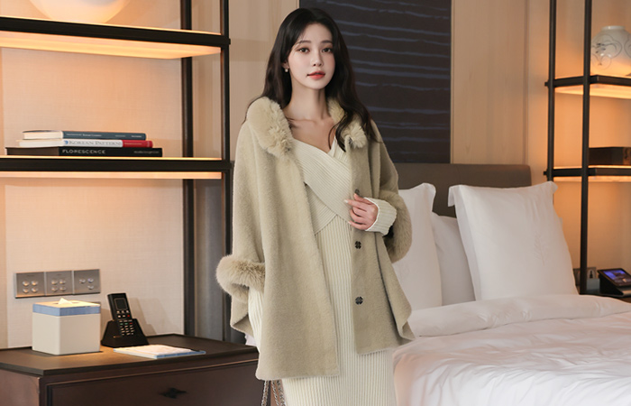 Biscos Fur Trimming Cape Angora Wool Coat