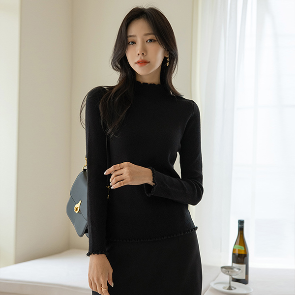 Romantic Wave Point Turtleneck Knit