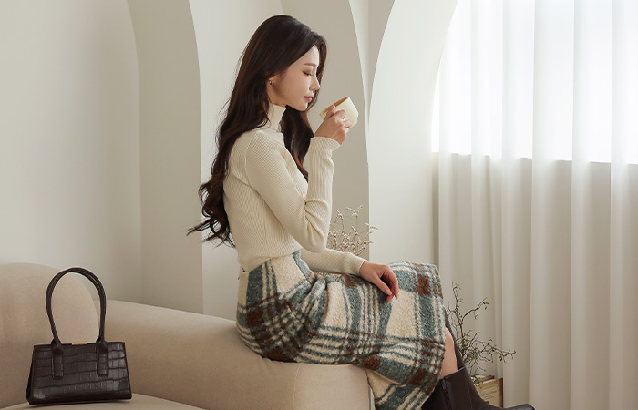 Cozy Bouclé Fabric Check H-line Skirt