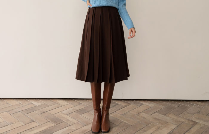 British Pleats Wool Middle Skirt