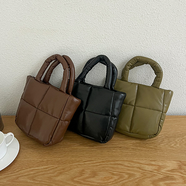Soft Leather Padding Tote bag