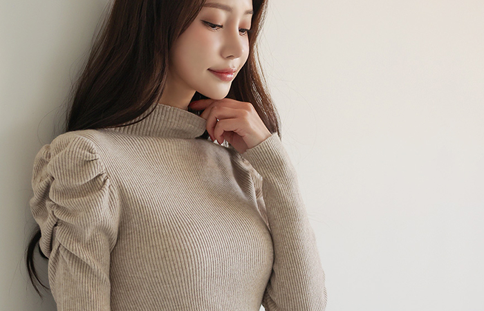 Romantic Shirring Puff Sleeves Half-Neck Corduroy Knit