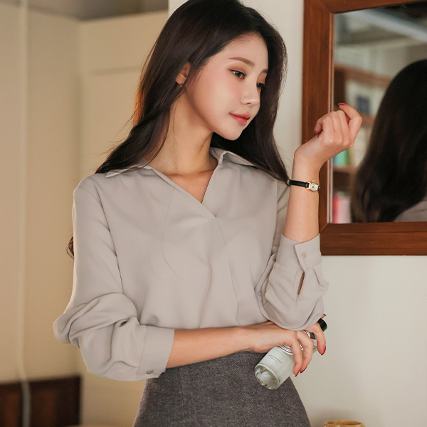 Simple Half-Open Polo Blouse