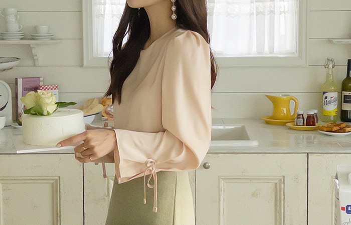 Romantic Sleeves Ribbon Skily Blouse