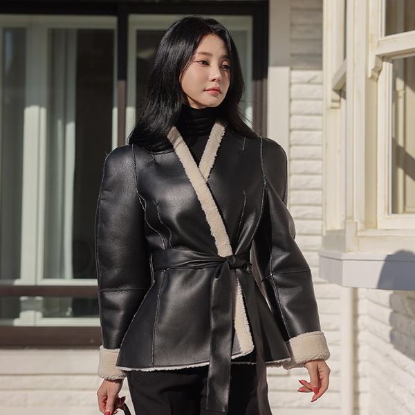 Wool Leather Reversible Puff Sleeves Belted Mustang