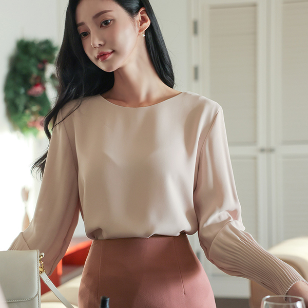 Simple Sleeves Pleats Point Blouse