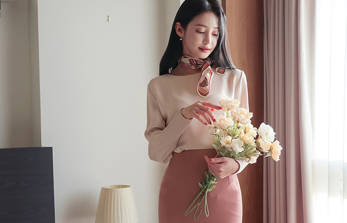 Simple Sleeves Pleats Point Blouse