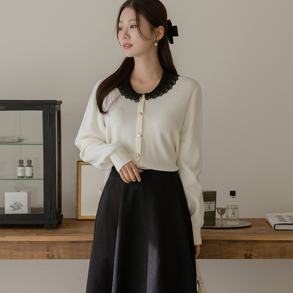 Lace Collar Gold Button Knit Cardigan