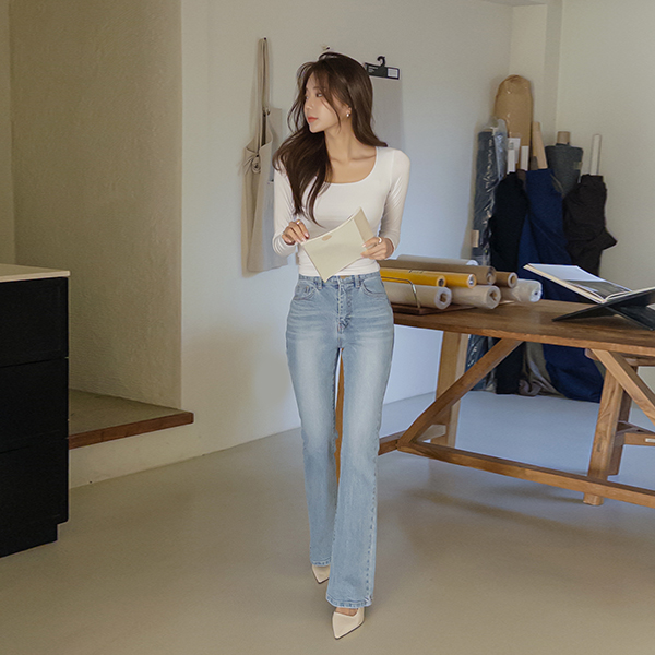 CHIC Line Correction 포토샵 Boot-Cut Denim Pants