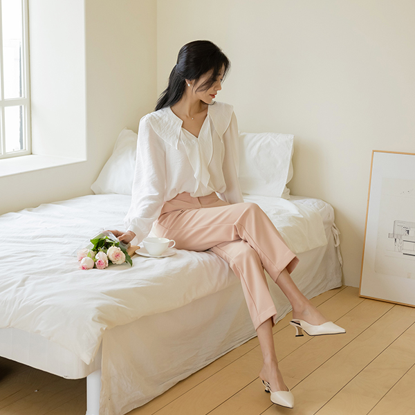 Spring Color Mochi Tight Slim Fit Slacks