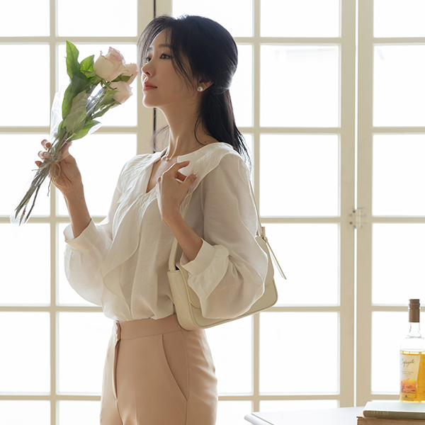 Romantic Cinema Ruffle Blouse Ⅱ