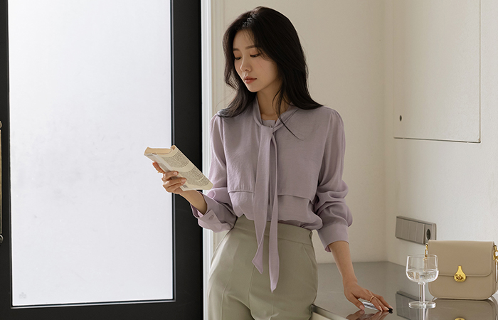 Graceful Double 원단 Tie Blouse